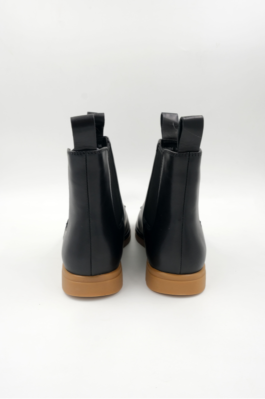 Женские челси VITACCI.